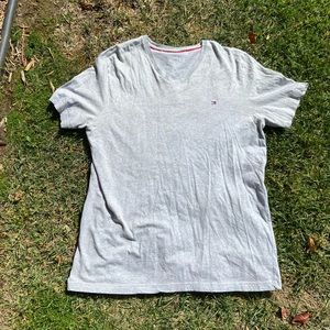Tommy Hilfiger gray t shirt